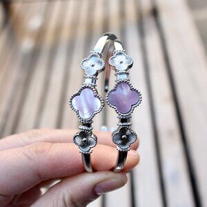 【SOLD】Silver Clover Bangle - Pink Shell